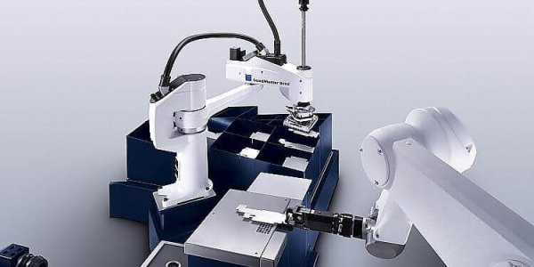 Biegeroboter biegen Blechteile automatisch - im Einsatz bei der Meyer BlechTechnik AG in Grosswangen