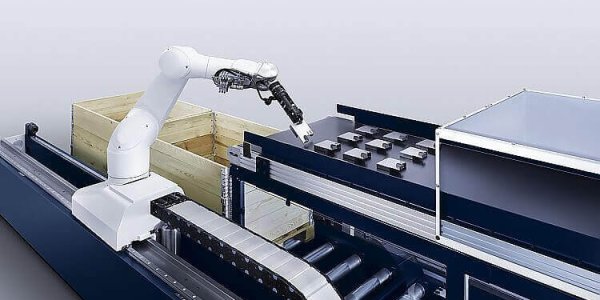 Biegeroboter biegen Blechteile automatisch - im Einsatz bei der Meyer BlechTechnik AG in Grosswangen