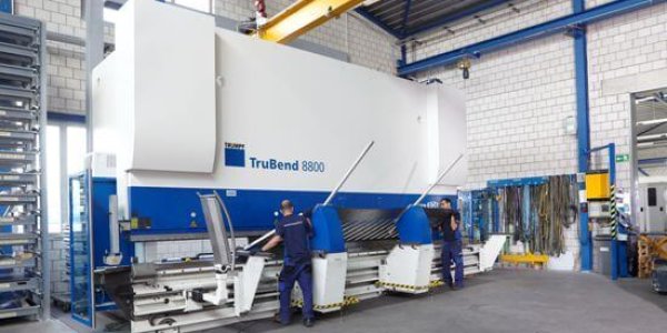 Bleche Umformen mit Biegemaschinen bei Meyer BlechTechnik in Grosswangen - abkanten bis 7m mit 800 Tonnen Presskraft dank EHT TruBend
