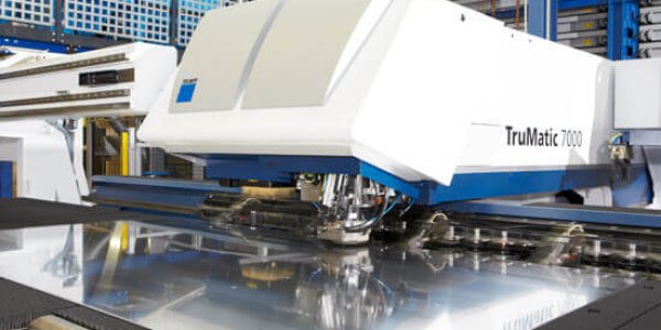Stanz-Laser Kombi Anlagen TruMatic7000 von Trumpf - 3 Anlagen im Einsatz bei Meyer BlechTechnik AG in Grosswangen und Brittnau