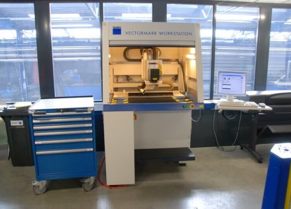 Laserbeschriften von BlechTeilen bei der Meyer BlechTechnik AG in Grosswangen